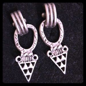 VTG UNIQUE RARE SILVER PUNK SPIKED DAGGER EARRINGS